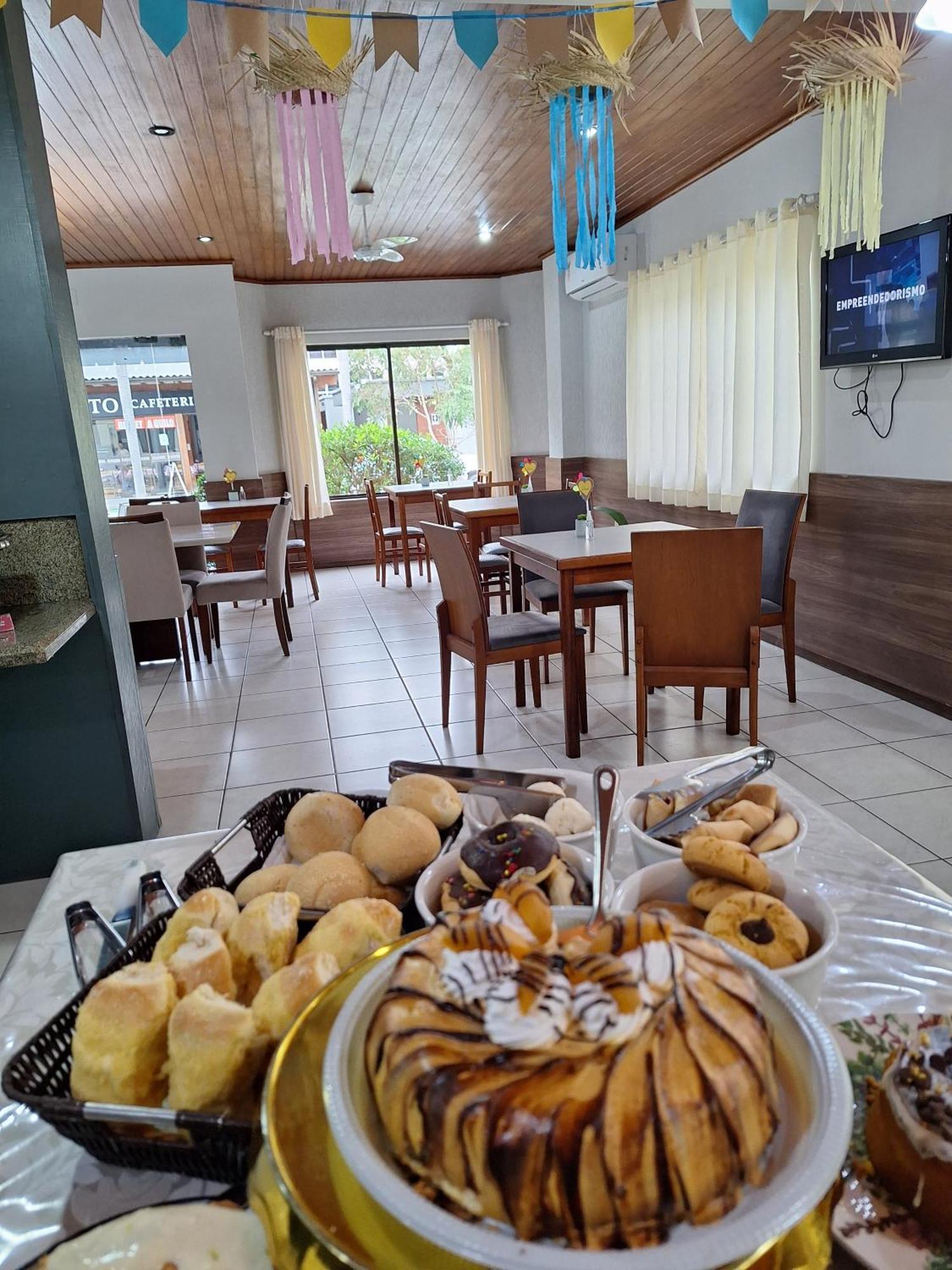 Cambirela Hotel *